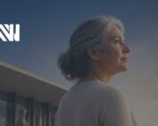O debate sobre as exigências contributivas no Regime Geral de Previdência Social (RGPS) ganhou contornos definitivos com a decisão do Supremo Tribunal Federal de reconhecer a repercussão geral no Recurso Extraordinário (RE) 1.544.748, cadastrado como Tema 1.467. Sob a relatoria do Ministro Presidente Edson Fachin, a Suprema Corte definirá se o recolhimento de contribuição previdenciária em valor inferior ao mínimo mensal exigido é suficiente para preservar a qualidade de segurado do trabalhador, mesmo sem a complementação do pagamento.